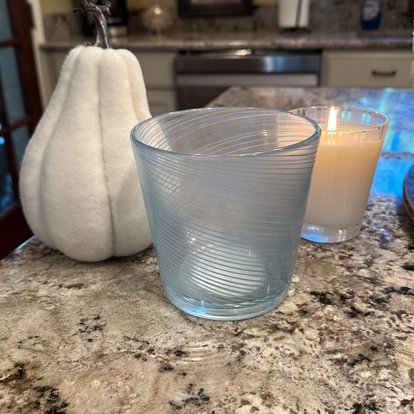 One Nest Fragrances “empty” candle jar.  21 oz size.  Looks amazing w/small - Picture 3 of 3